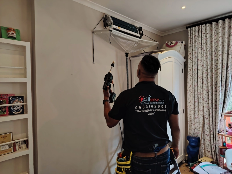 Indoor air conditioner major service hydro clean