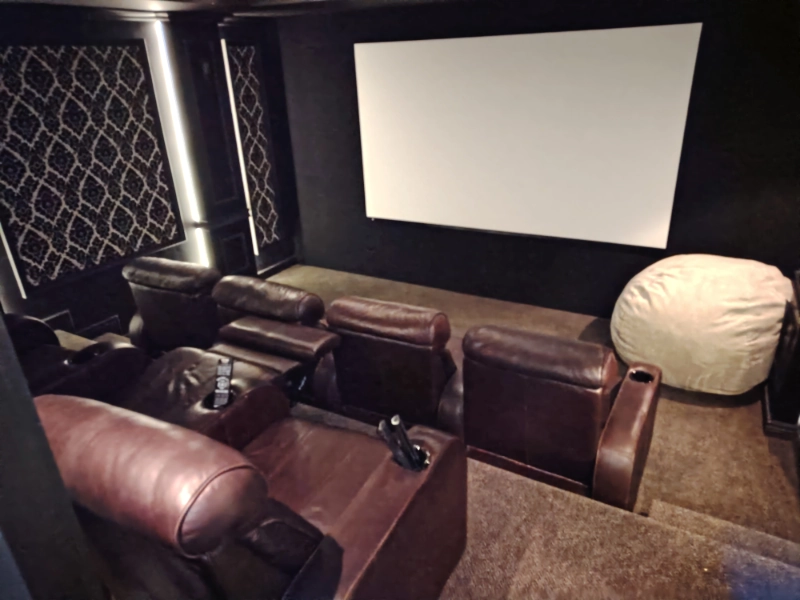 Custom home theater air conditioning ventilation system