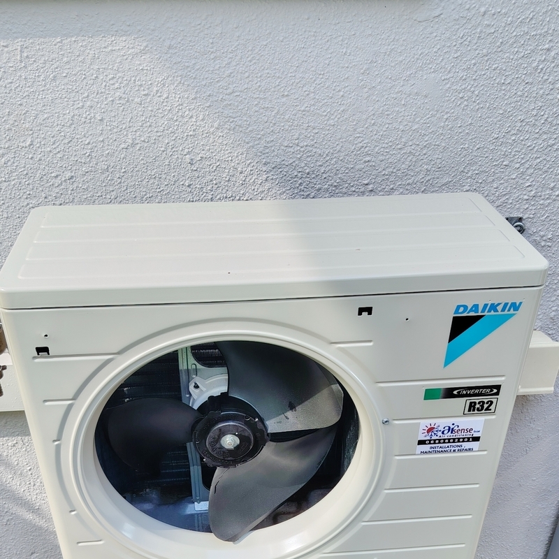 Daikin, R32 inverter installed for our customer in Sea point, Cape Town 